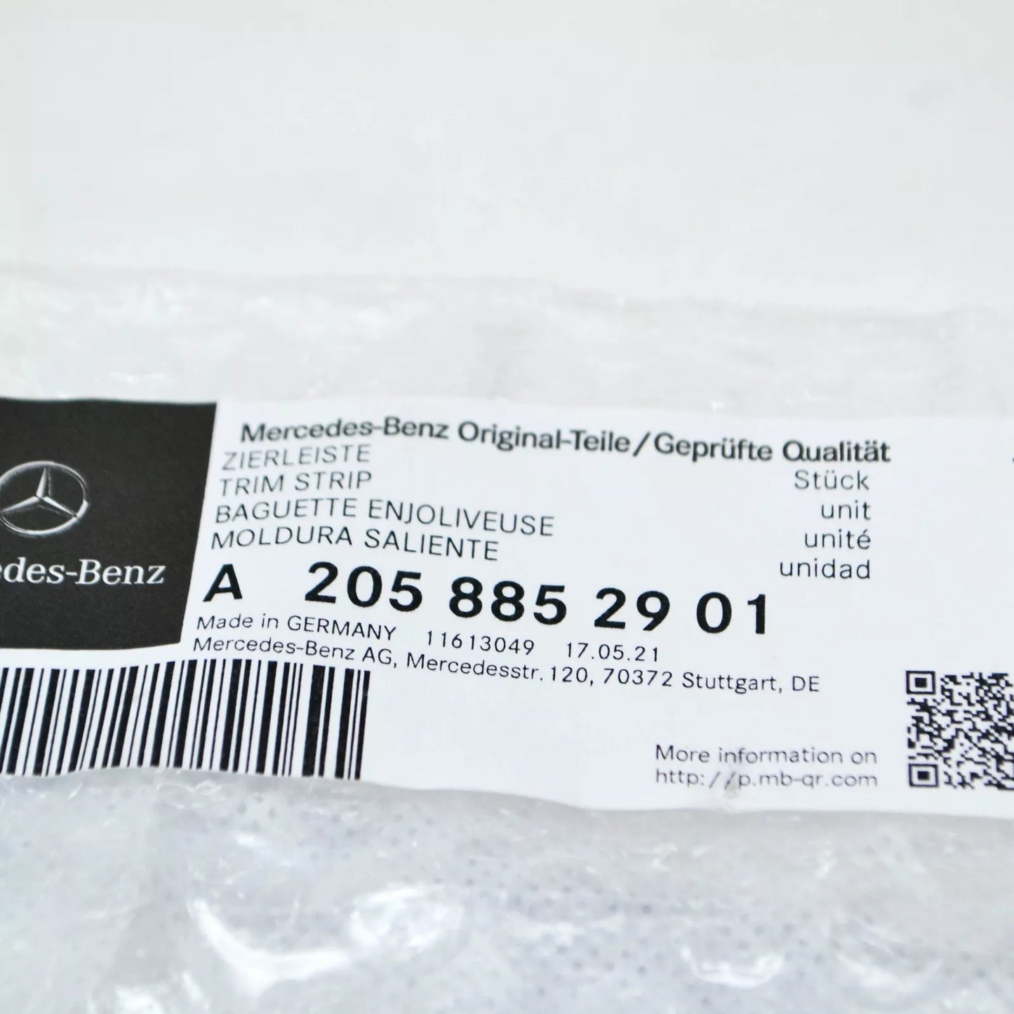 NEW MB C COUPE C205 FRONT BUMPER CENTER LOWER MOLDING STRIP A2058852901