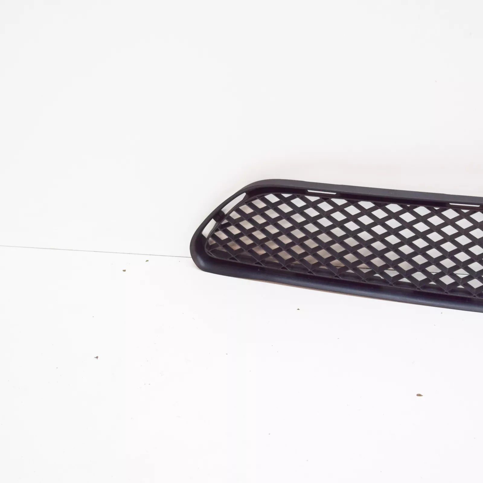 NEW MERCEDES-BENZ SL R230 FRONT BUMPER CENTER GRILLE COVER A2308850523 ORIGINAL