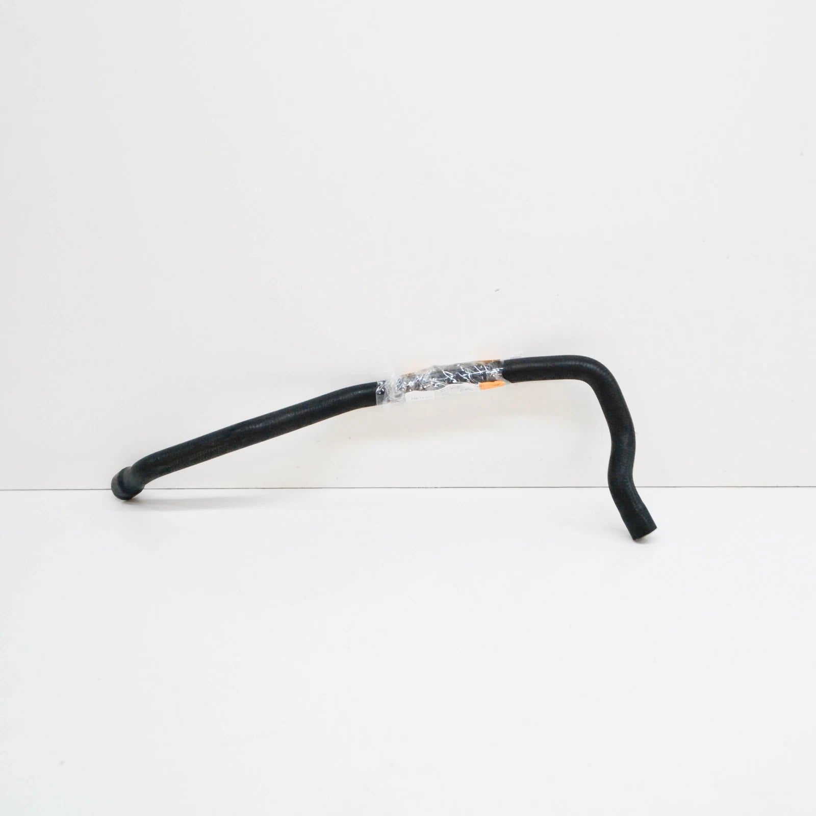 NEW BMW 5 E39 HOSE FOR ENGINE INLET AND HEATER CONTROL 64218391005 ORIGINAL