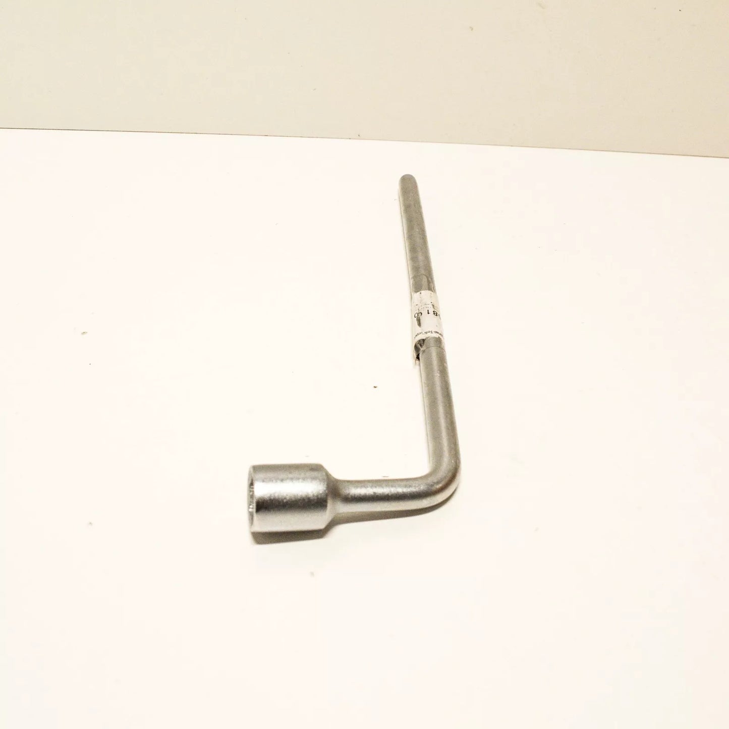 NEW MERCEDES BENZ M W164 SOCKET WRENCH A221581000164 ORIGINAL