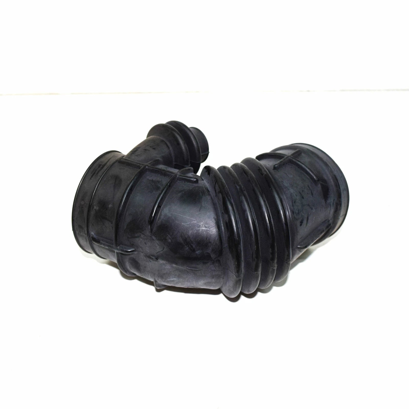NEW BMW 3 E30 AIR SUPPLY INTAKE RUBBER BOOT PIPE HOSE 13711726325 ORIGINAL