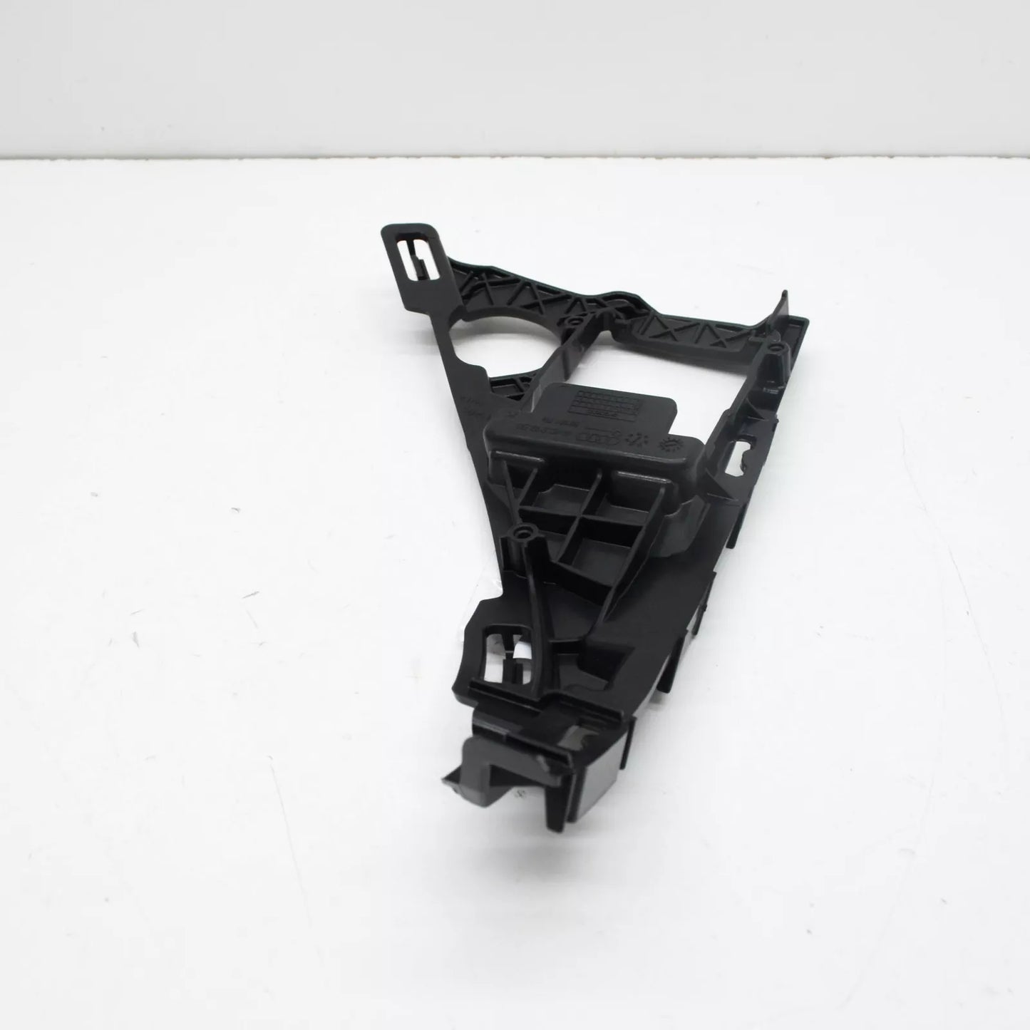 NEW AUDI Q7 4M BLIND SPOT DETECTION WARNING SENSOR BRACKET RIGHT 4M0919504B OEM