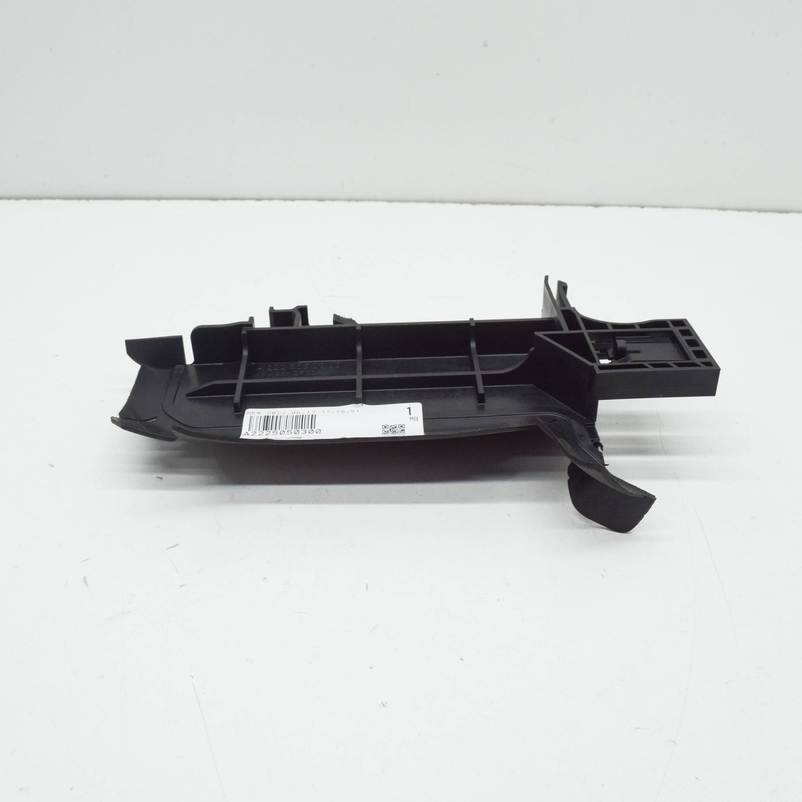 NEW MB S W222 AMG RADIATOR AIR DEFLECTOR BOX LEFT A2225050300 ORIGINAL