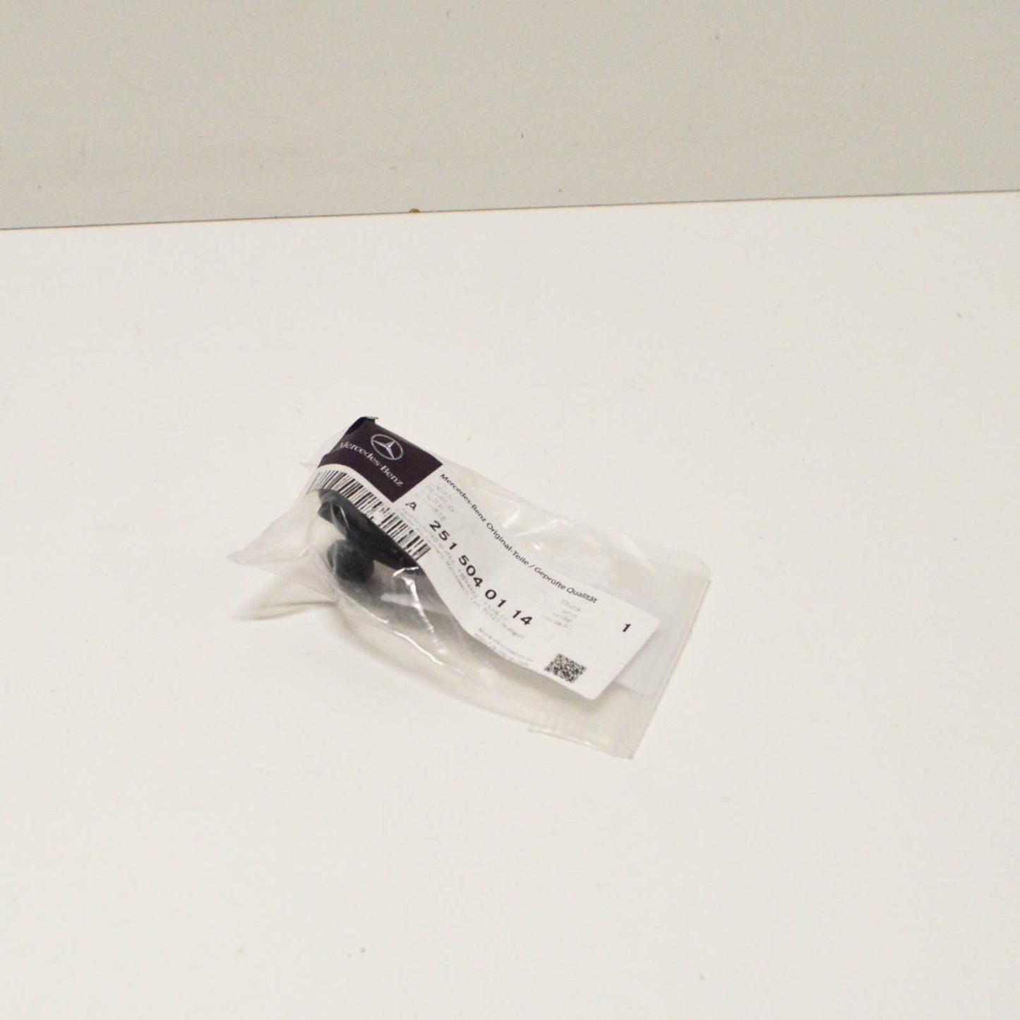 NEW MERCEDES-BENZ R-CLASS W251 RADIATOR MOUNT A2515040114 ORIGINAL