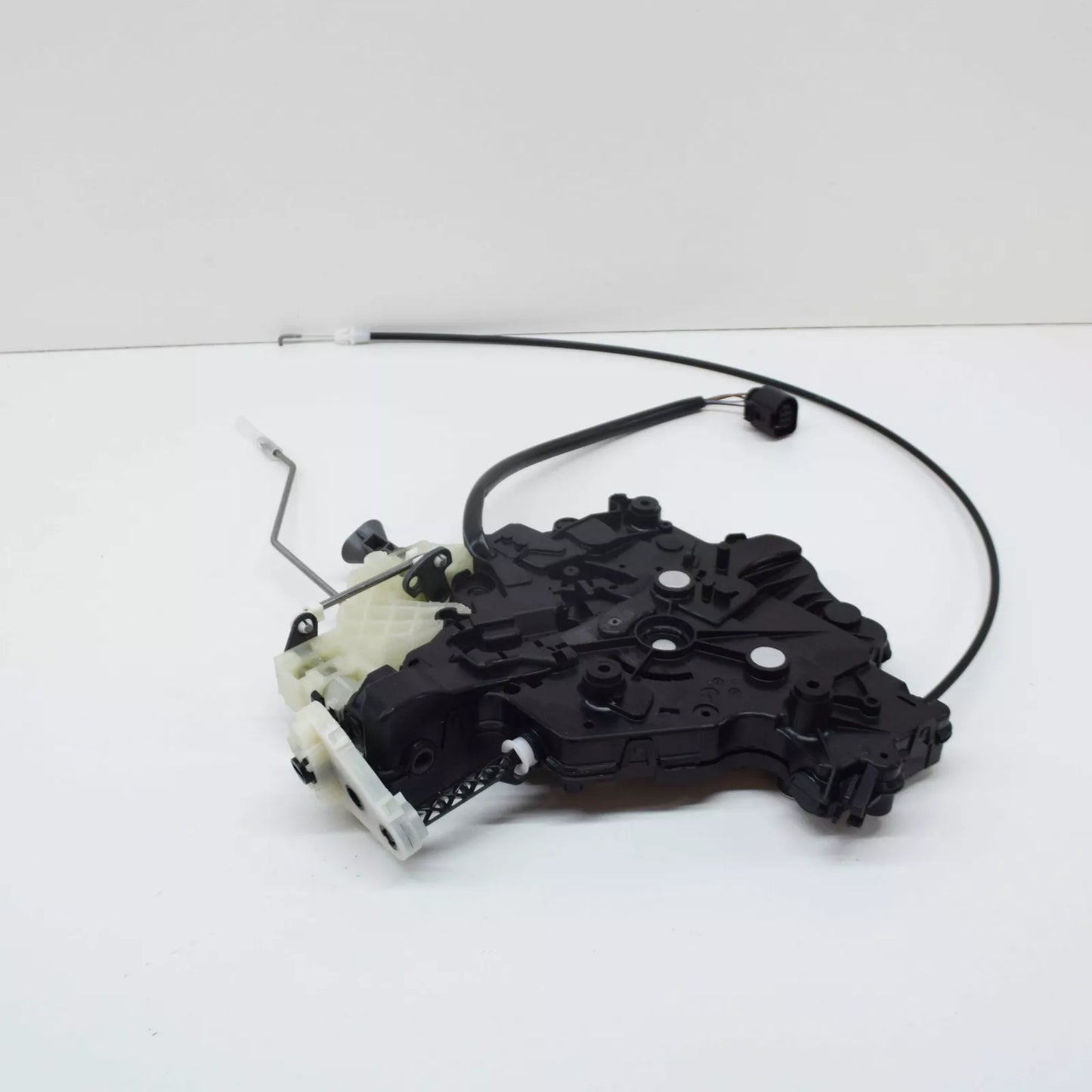 NEW VW CADDY 2K MK3 SLIDING DOOR LEFT REMOTE OPERATED LOCK 2K5843653D ORIGINAL