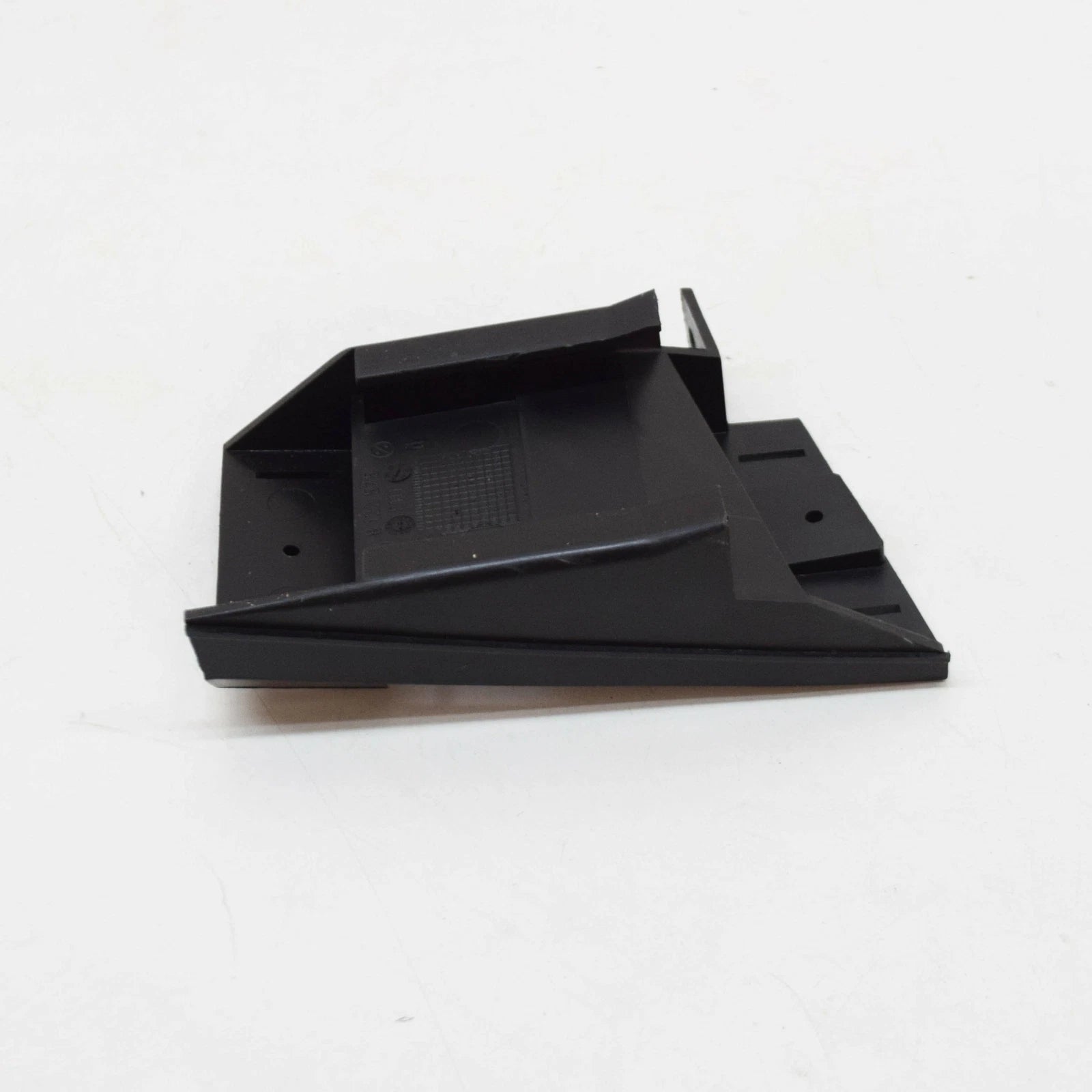 NEW BMW 3 E36 FRONT BUMPER LEFT INSERT BRACKET 51118122575