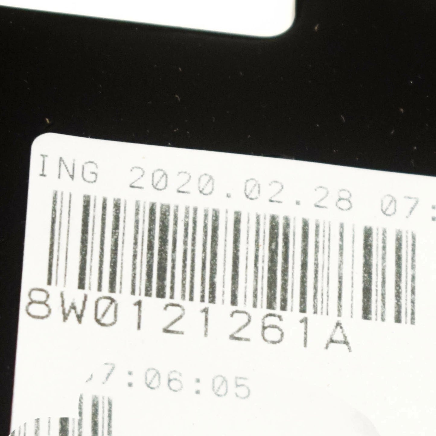 NEW AUDI A4 B9 RADIATOR MOUNT BRACKET 8W0121261A