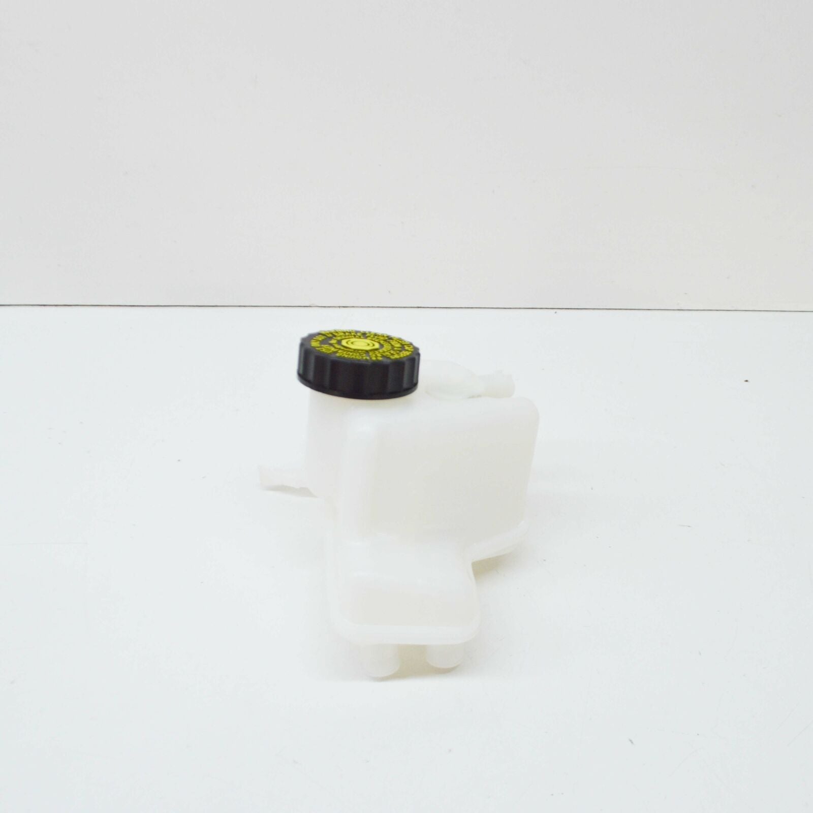 NEW MERCEDES-BENZ C W204 BRAKE BOOSTER RESERVOIR A2044300002 ORIGINAL