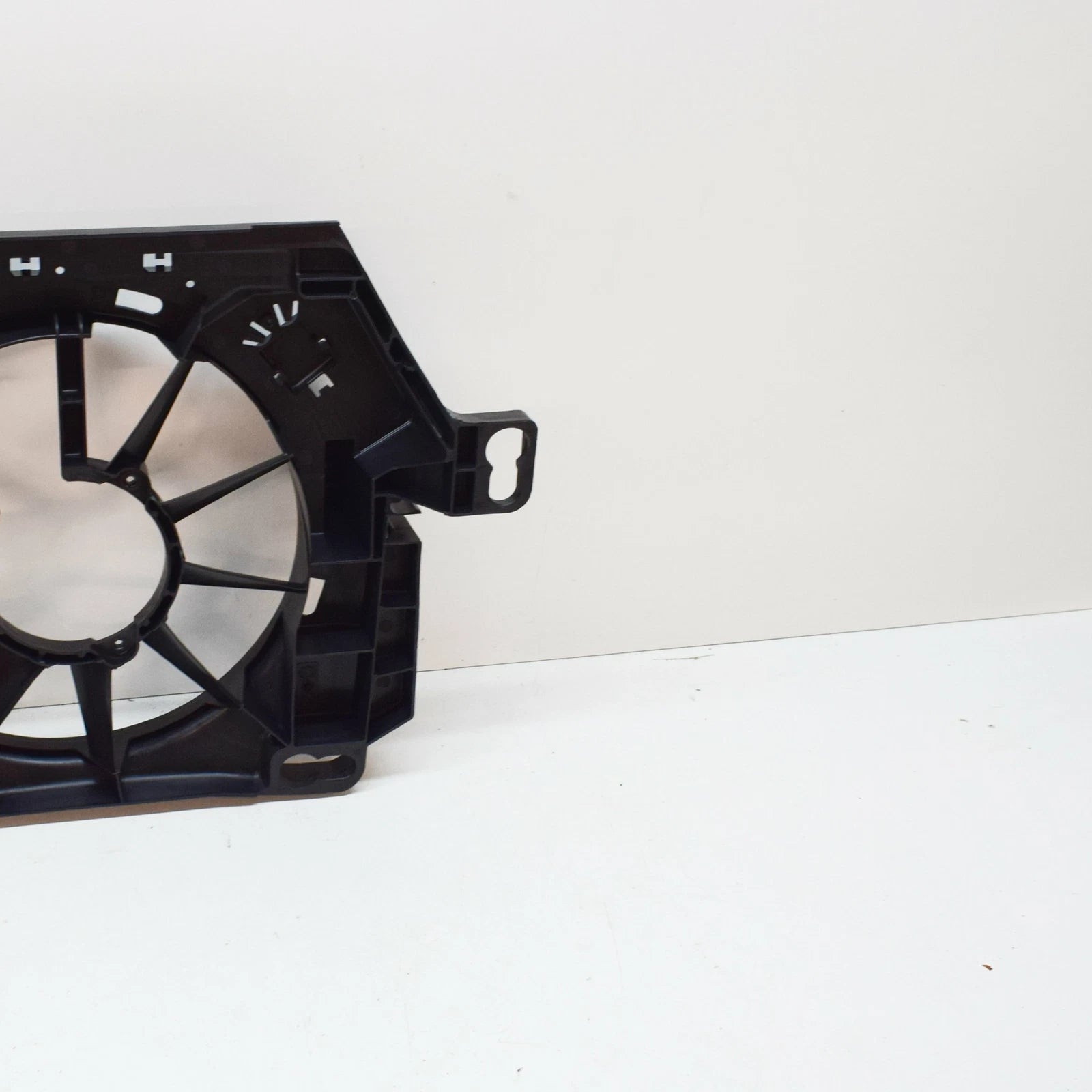 NEW MERCEDES BENZ SPRINTER 906 RADIATOR FAN SHROUD A9065051455