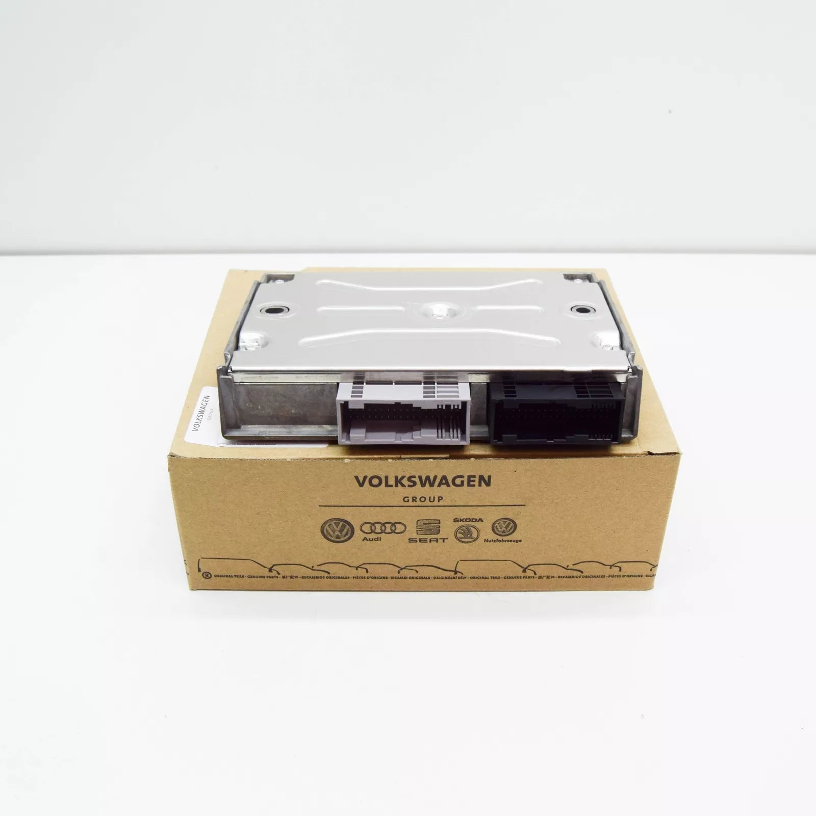 NEW AUDI A4 AVANT B9 GATEWAY CONTROL UNIT 80C907468F ORIGINAL