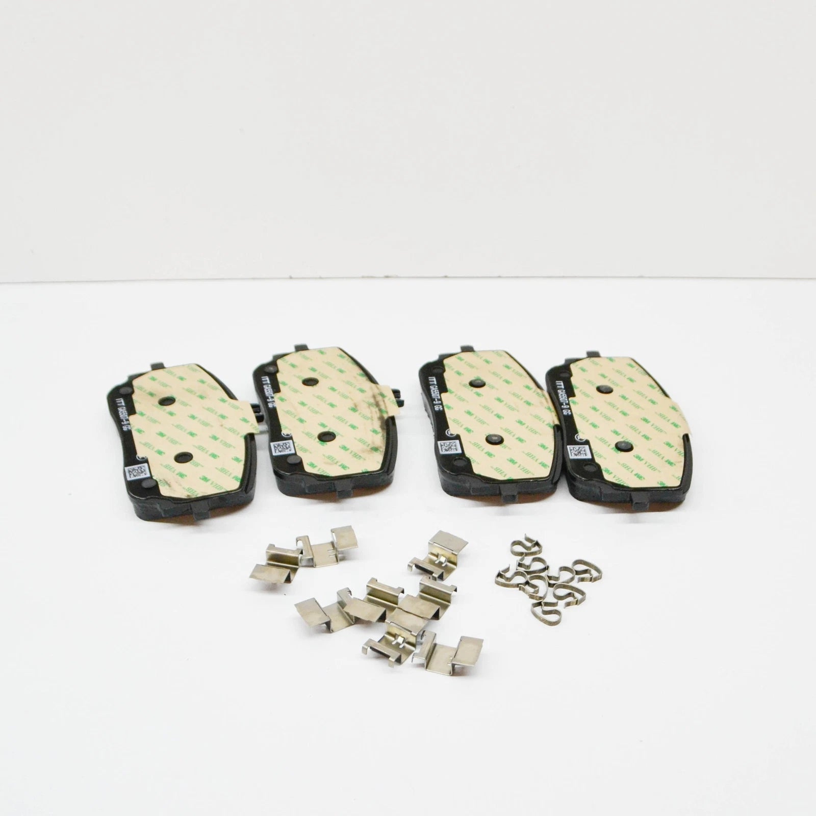 NEW MERCEDES-BENZ GLE W167 FRONT WHEEL BRAKE PAD SET A0004206803 ORIGINAL