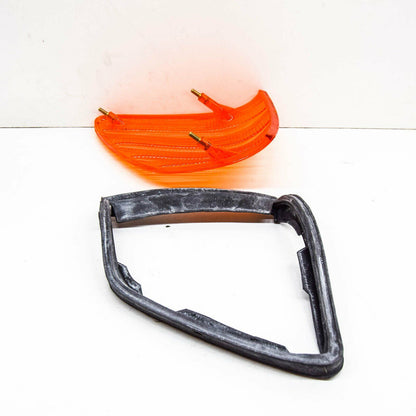 NEW MB SL R107 FRONT LEFT ORANGE BLINKER LAMP LENS A0008200066 ORIGINAL