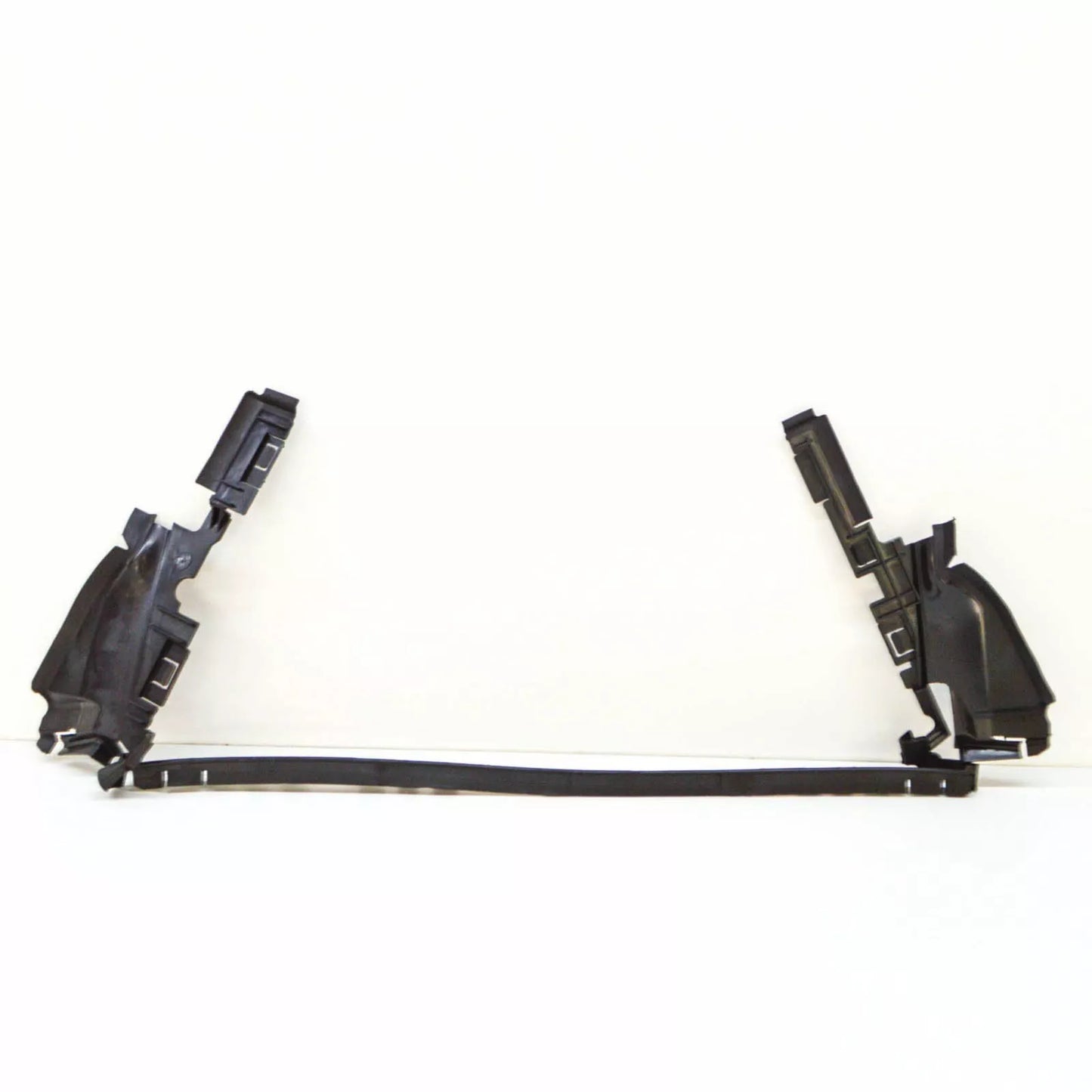 NEW MERCEDES-BENZ C-CLASS W204 UPPER RADIATOR BAFFLE A2045050530 ORIGINAL