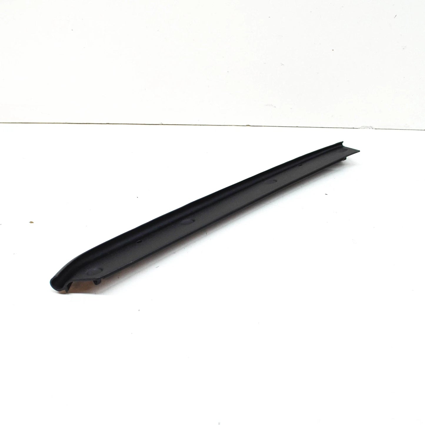 NEW AUDI Q8 FRONT RIGHT BONNET HOOD DEFLECTOR 4M8823126 ORIGINAL