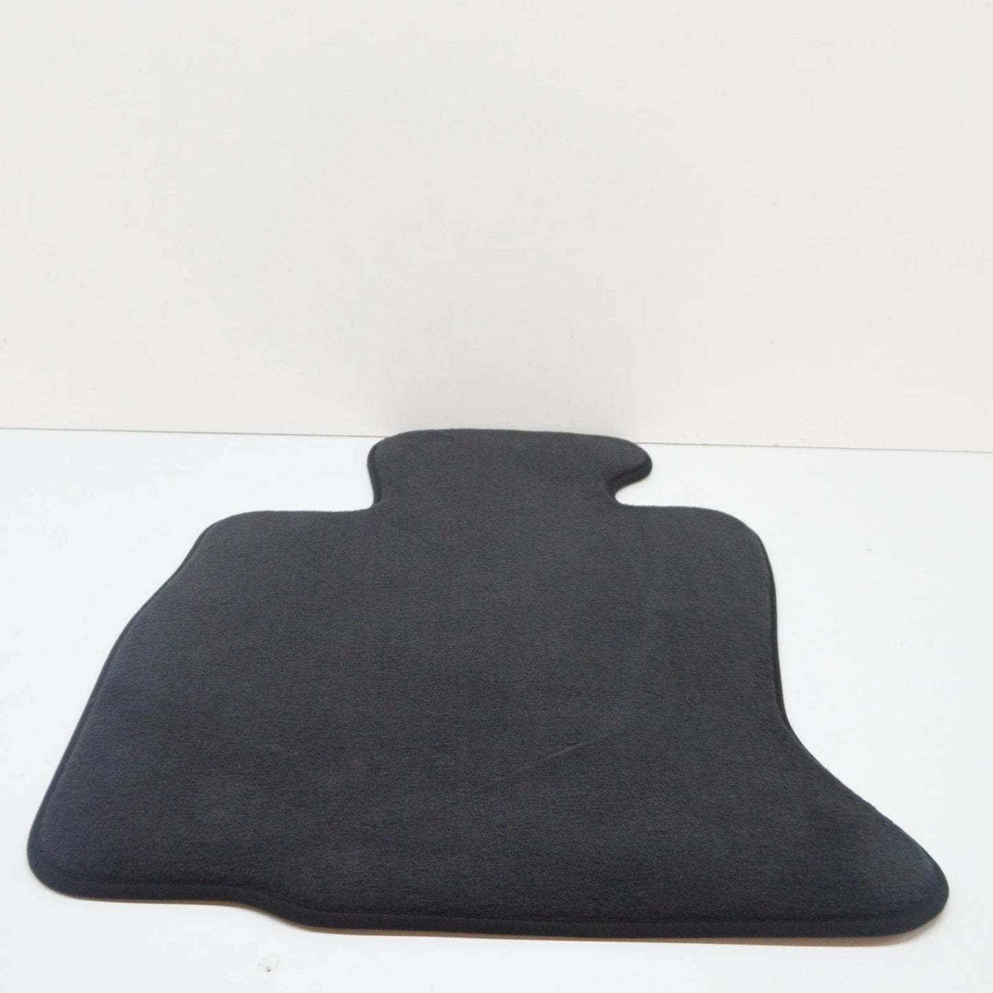 NEW BMW 6 COUPE F13 FRONT LEFT FLOOR MAT 7230401 51477230401 ORIGINAL