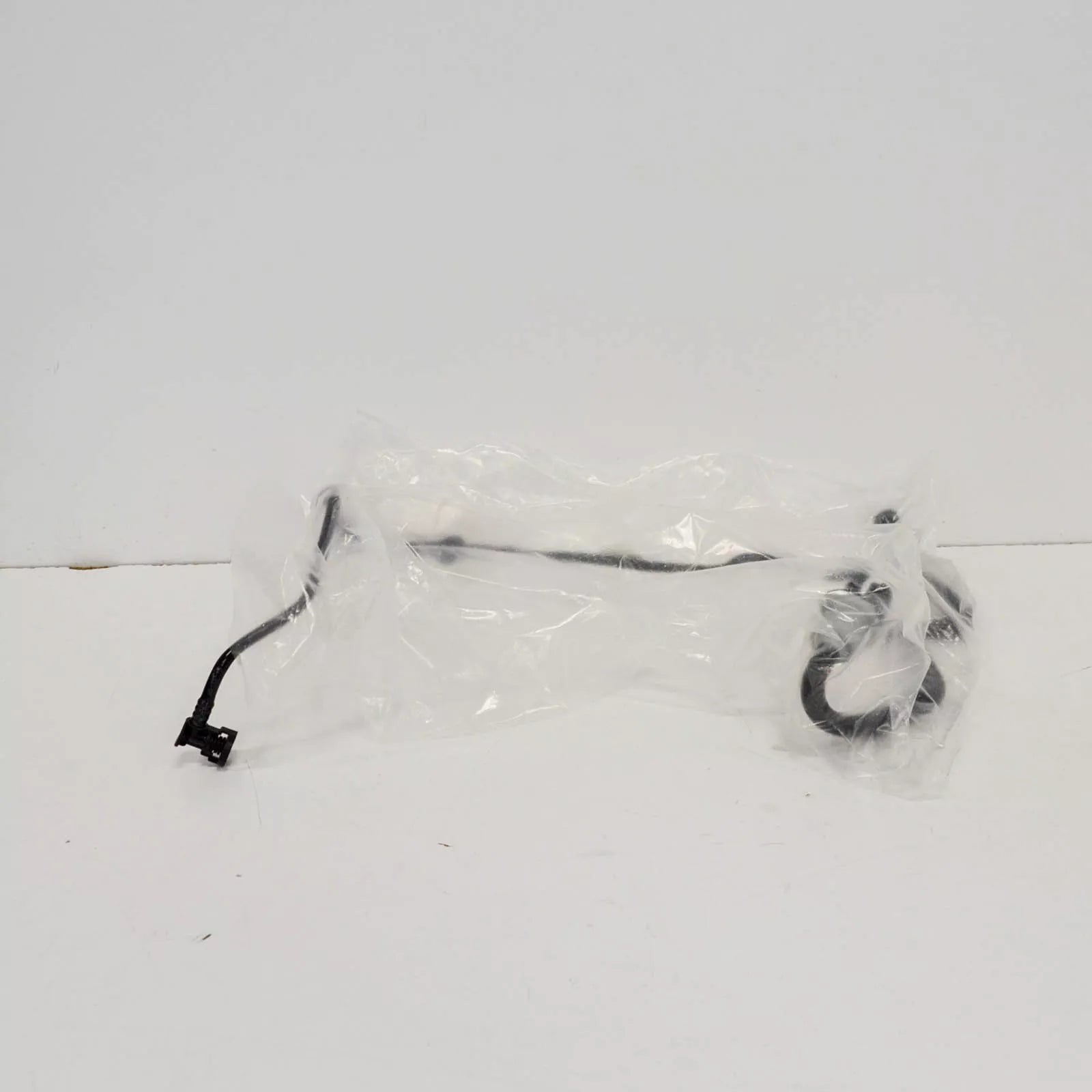 NEW AUDI Q2 CONNECTION PIPE HOSE 04E133366CT ORIGINAL