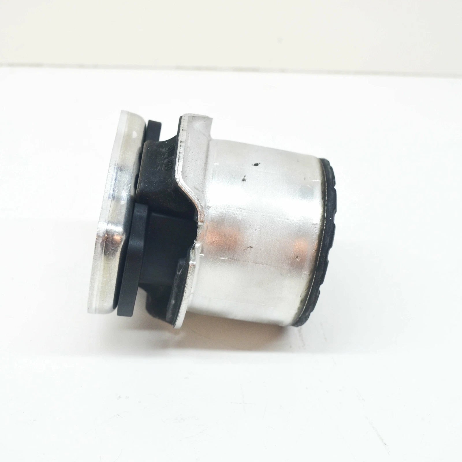 NEW AUDI A5 SPORTBACK 8W6 REAR BONDED RUBBER BUSH 8W0505145F ORIGINAL