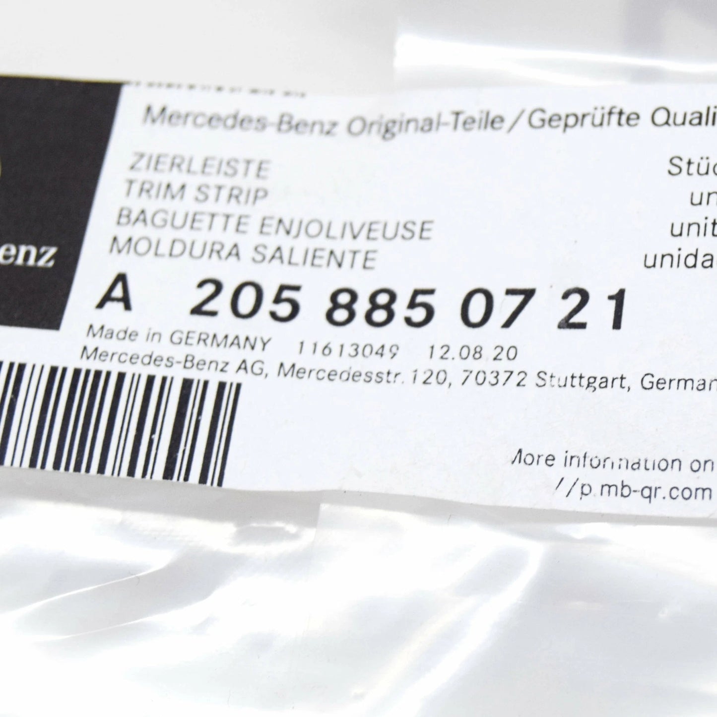 NEW MERCEDES-BENZ C-CLASS W205 REAR BUMPER TRIM A2058850721