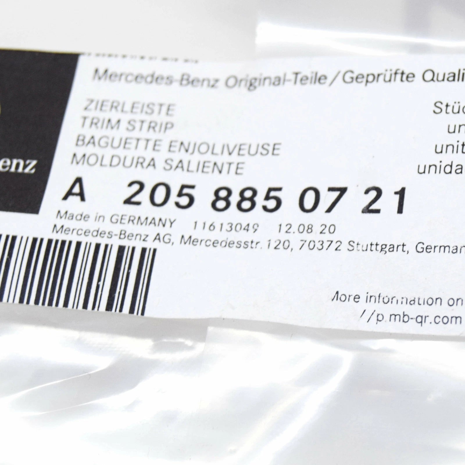 NEW MERCEDES-BENZ C-CLASS W205 REAR BUMPER TRIM A2058850721