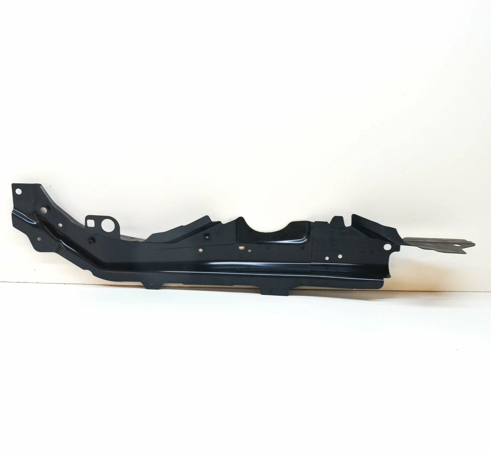 NEW AUDI A4 B9 FRONT RIGHT FENDER UPPER RAIL 8W0805304B