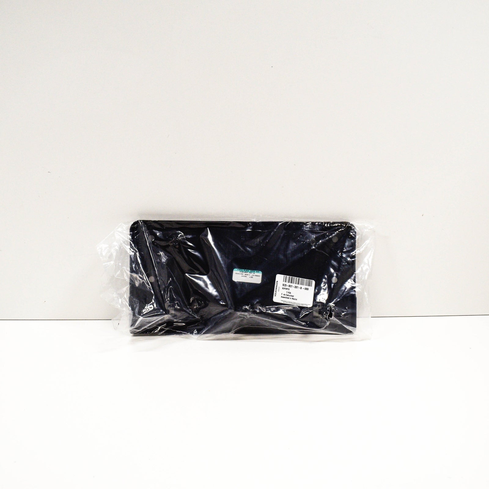 NEW VOLKSWAGEN BEETLE 5C FRONT BUMPER LICENSE PLATE HOLDER 5C5807287B9B9