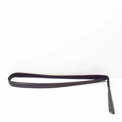 NEW MB E W124 FRONT RIGHT DOOR WINDDOW RUN SEALING A1247250825 ORIGINAL