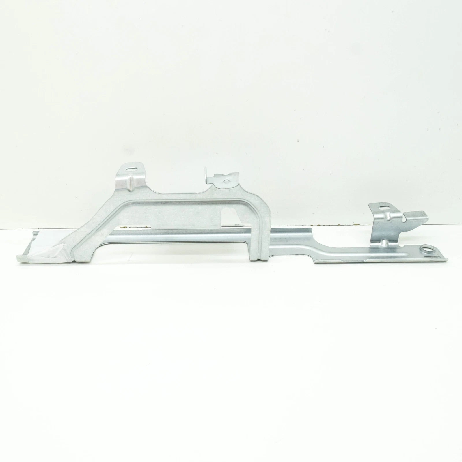 NEW MERCEDES-BENZ GLC COUPE C253 TRUNK LINIMNG LEFT BRACKET A2536914300 ORIGINAL