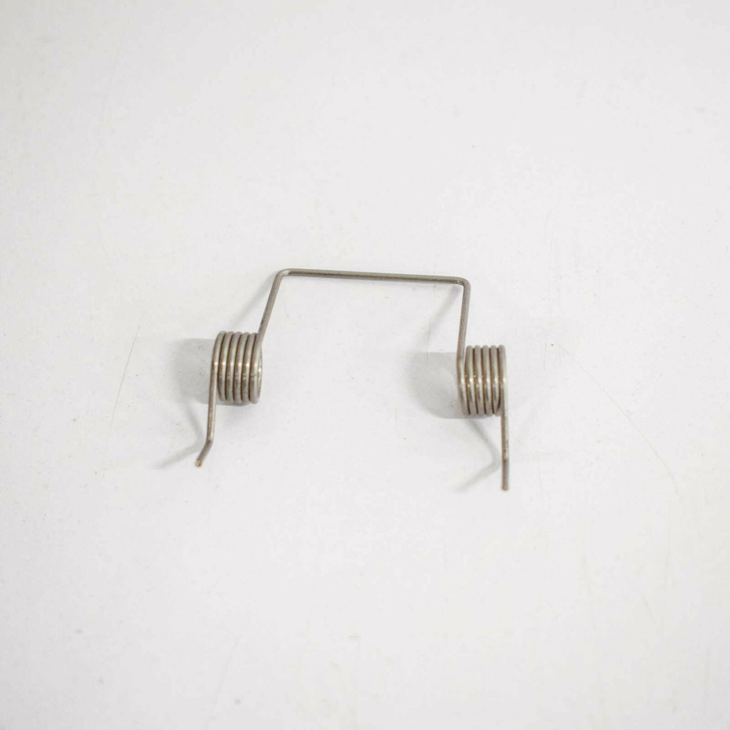 NEW MB C W204 FRONT RIGHT SIDE HEADLIGHT WASHER CAP SPRING A2048850001 ORIGINAL