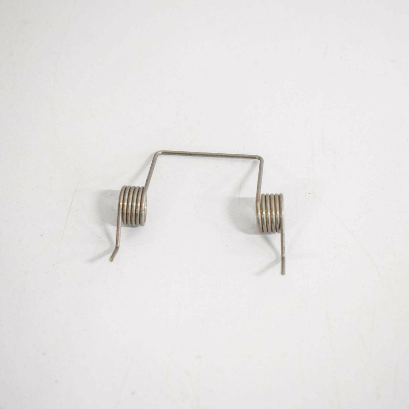 NEW MB C W204 FRONT RIGHT SIDE HEADLIGHT WASHER CAP SPRING A2048850001 ORIGINAL