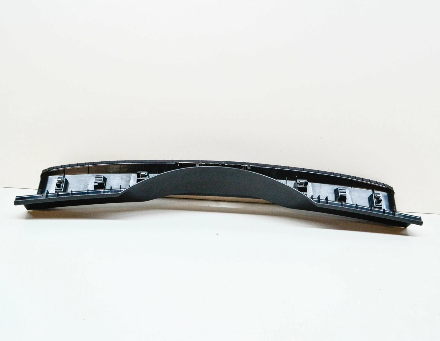 NEW VOLKSWAGEN TOURAN 5T REAR LUGGAGE TRUNK LOCK TRIM 5TA863459E82V ORIGINAL