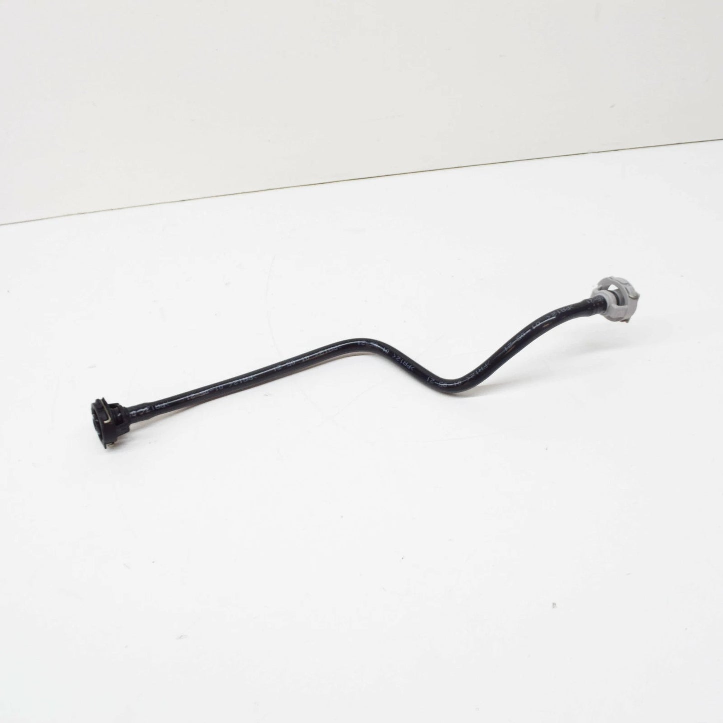 NEW AUDI A6 C7 FRONT LEFT COOLING BREATHER LINE 4G0121081AE