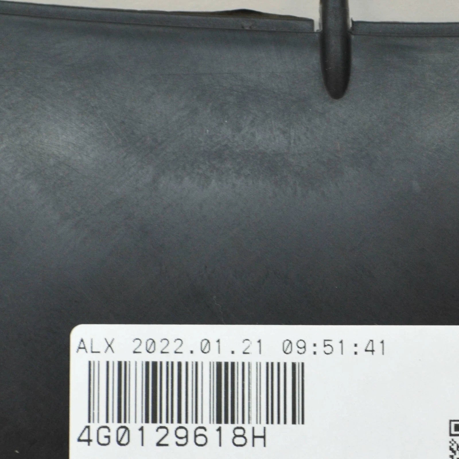 NEW AUDI RS6 4G AVANT ENGINE AIR INTAKE HOSE ADAPTER 4G0129618H HENUINE