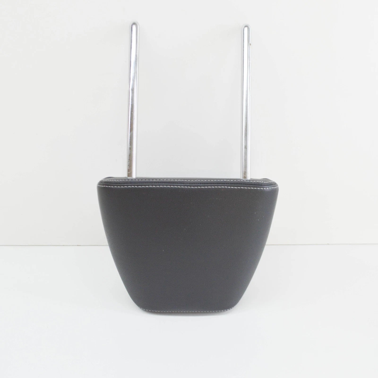 NEW VW SCIROCCO 137,138 FRONT SEAT HEAD REST 1K8881901AGOPQ ORIGINAL