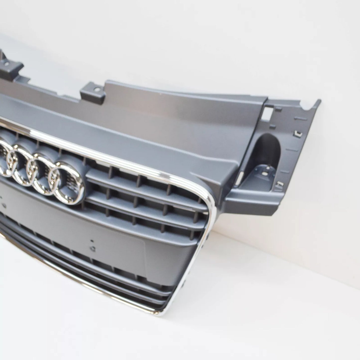 NEW AUDI TT 8J RADIATOR GRILLE 8J0853651 1QP 8J08536511QP ORIGINAL