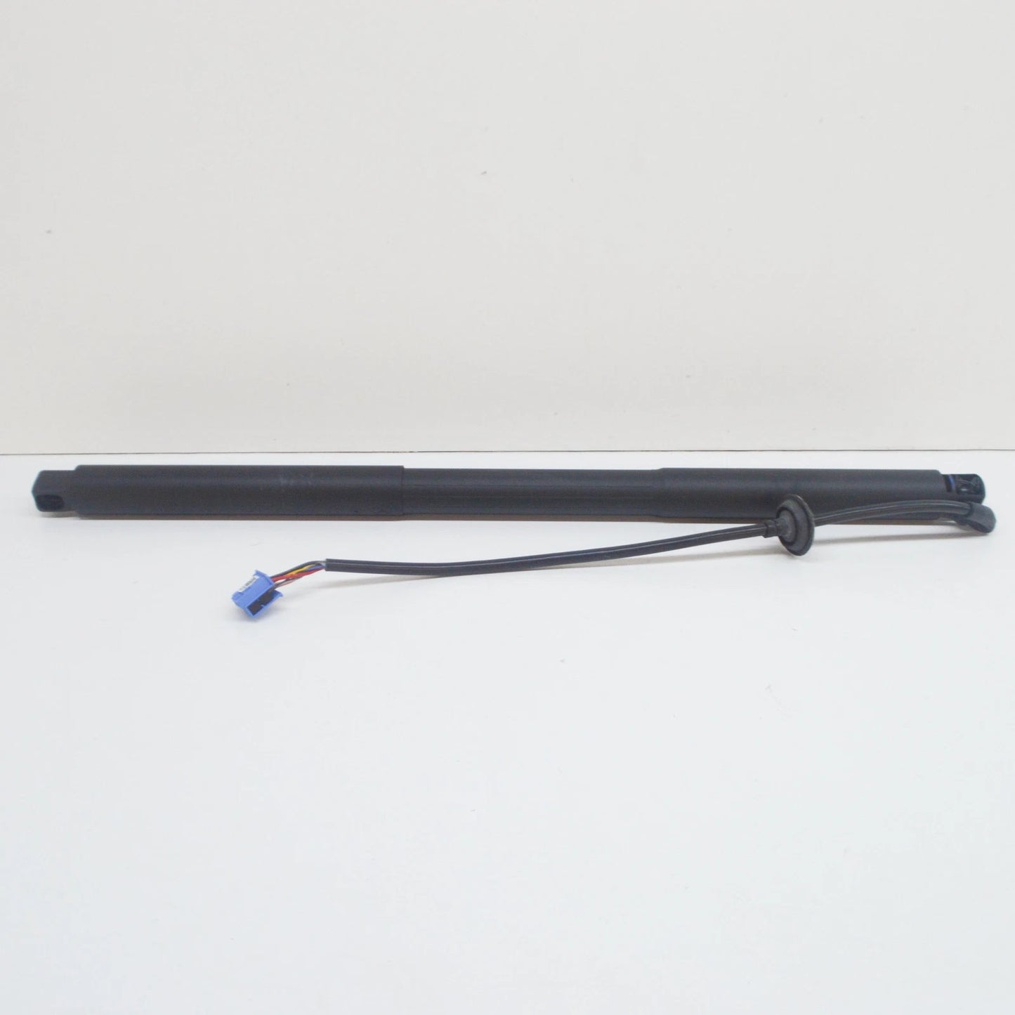 NEW MERCEDES-BENZ ML W166 REAR END DOOR RIGHT DRIVE SPINDLE A1668900000 ORIGINAL