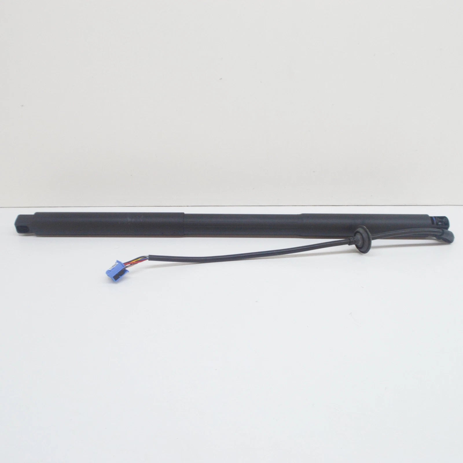 NEW MERCEDES-BENZ ML W166 REAR END DOOR RIGHT DRIVE SPINDLE A1668900000 ORIGINAL