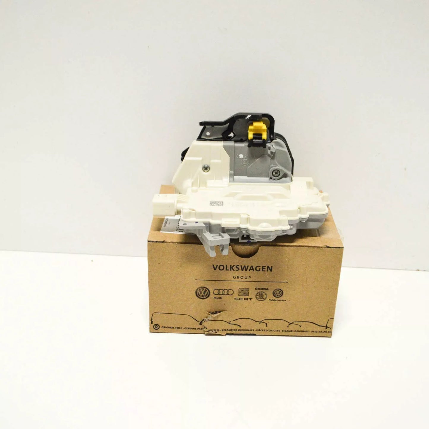 NEW AUDI A6 C6 FRONT RIGHT DOOR LOCK LHD 4F1837016A ORIGINAL