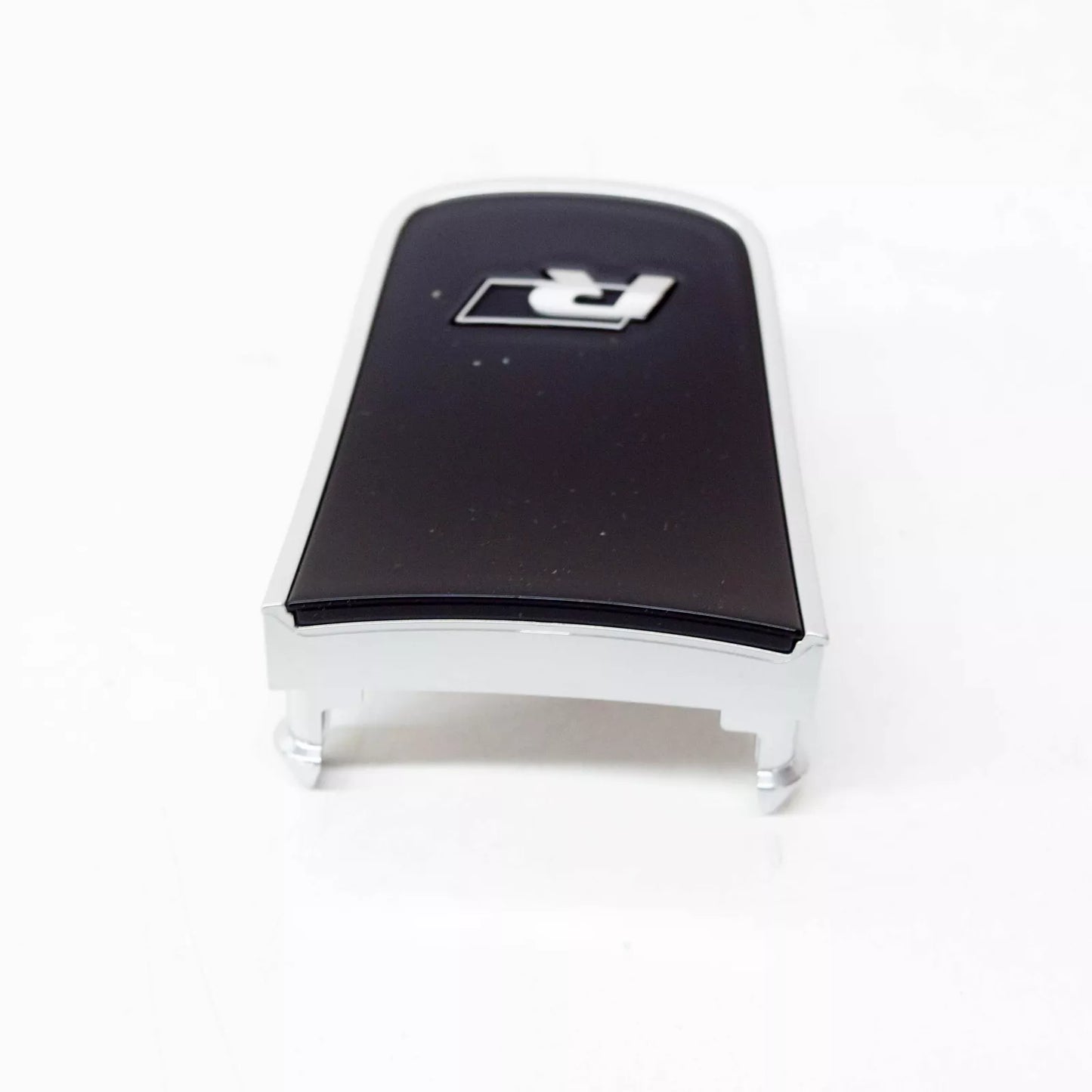 NEW VW TOUAREG 7P STEERING WHEEL LOWER BADGE "R" 7P6419685AP0P 2012 12094880