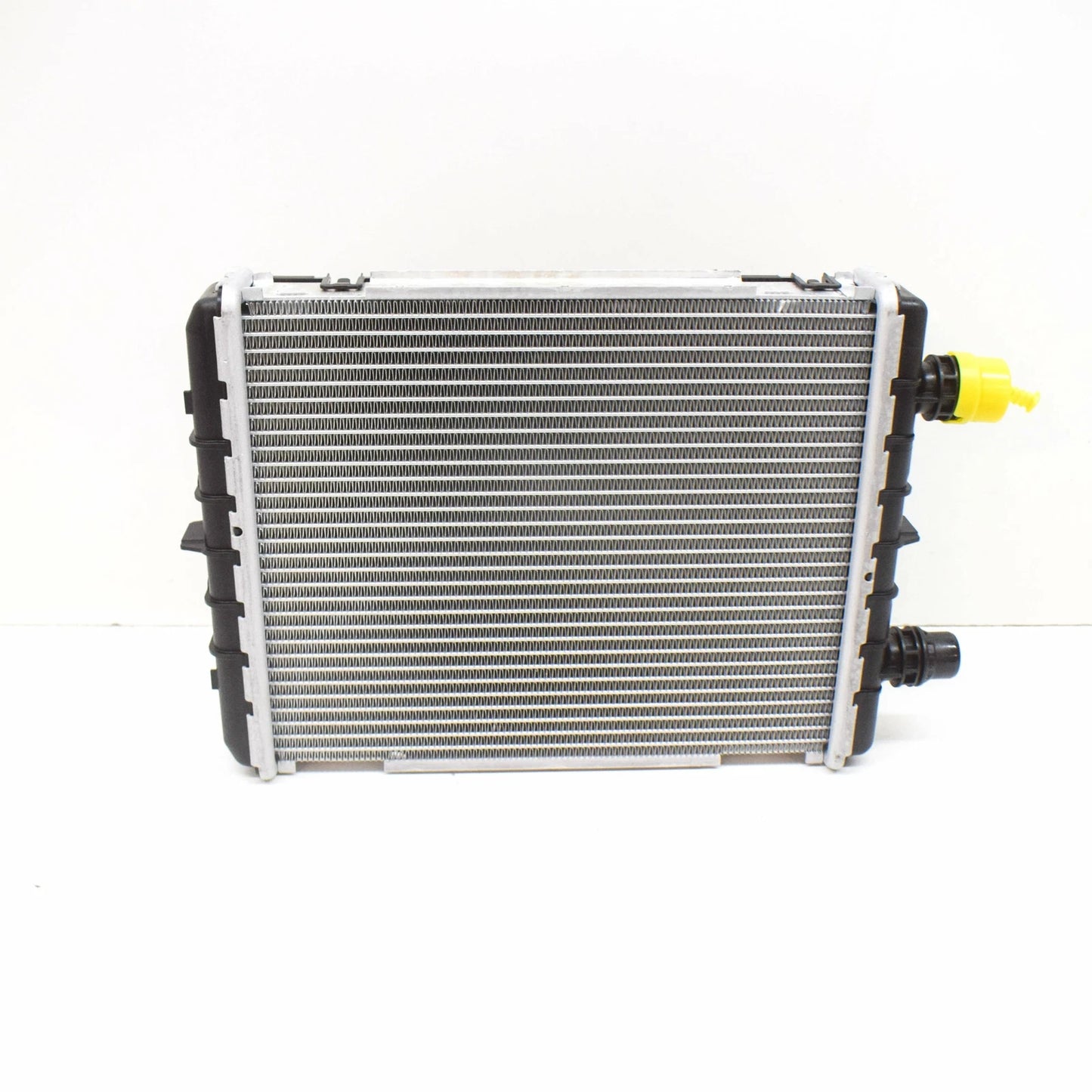 NEW MERCEDES-BENZ E W213 AMG AUXILIARY COOLANT RADIATOR A0995005800