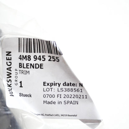 NEW AUDI Q8 REAR LEFT TAILLIGHT COVER TRIM ON LIFTGATE 4M8945255 ORIGINAL