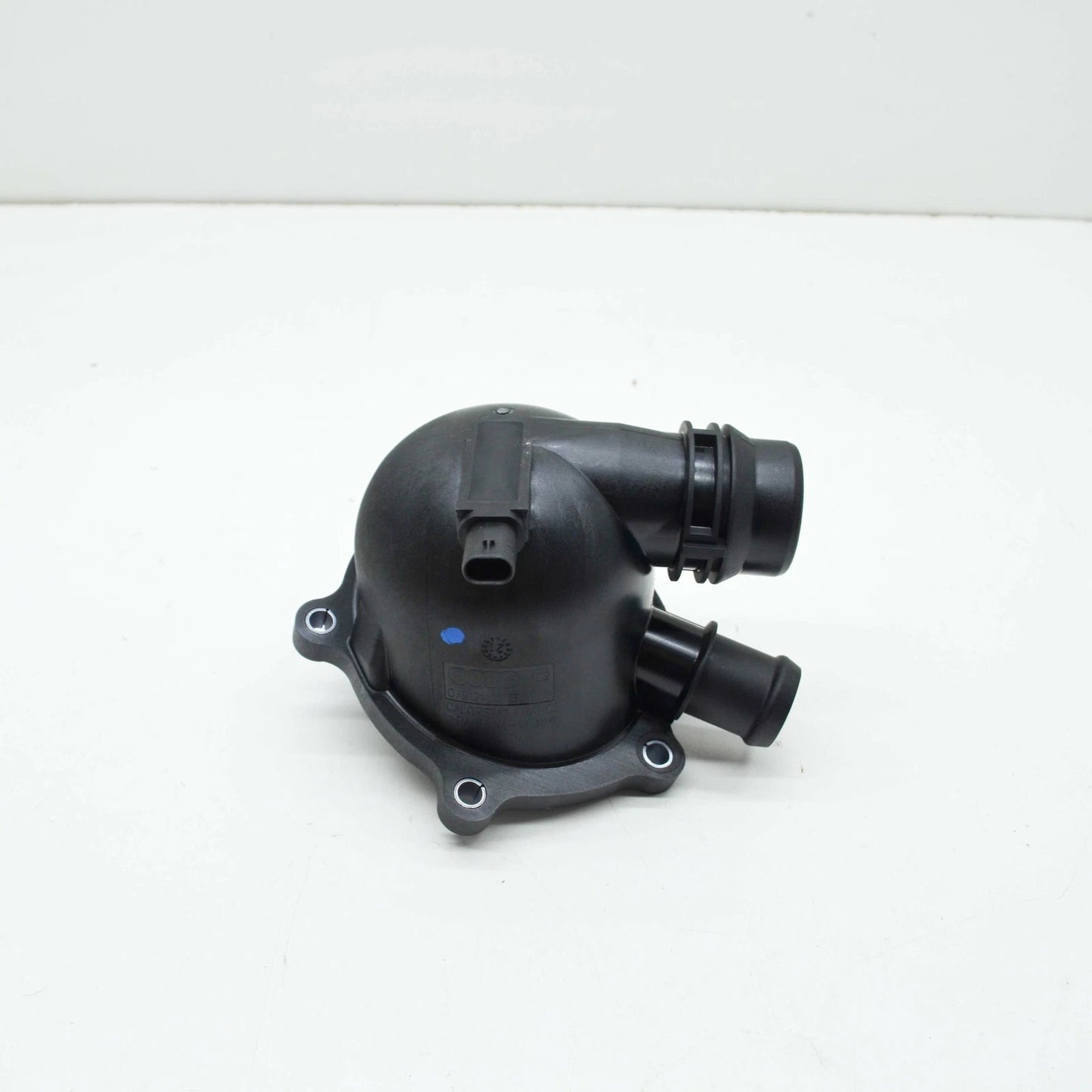 NEW AUDI A6 AVANT C7 ENGINE COOLING THERMOSTAT 079121115BL ORIGINAL