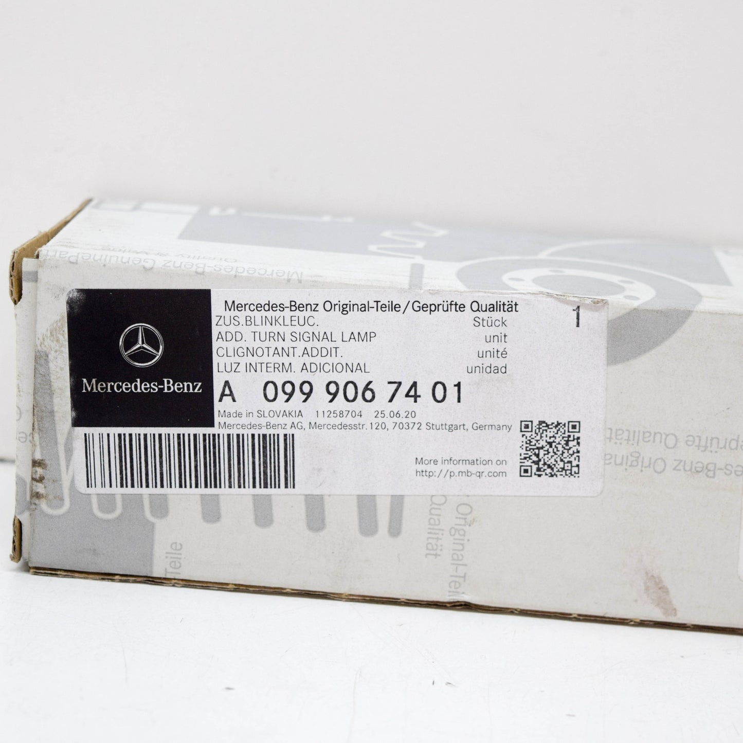 NEW MB C-CLASS W205 RIGHT WING MIRROR TURN INDICATOR A0999067401 2016 ORIGINAL