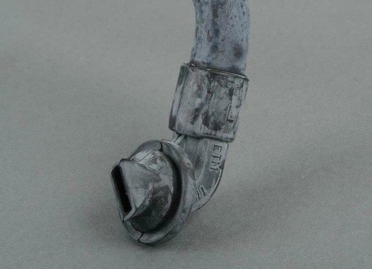 NEW AUDI Q7 4L FRONT LEFT WATER DRAINAGE HOSE 4L0877201A ORIGINAL