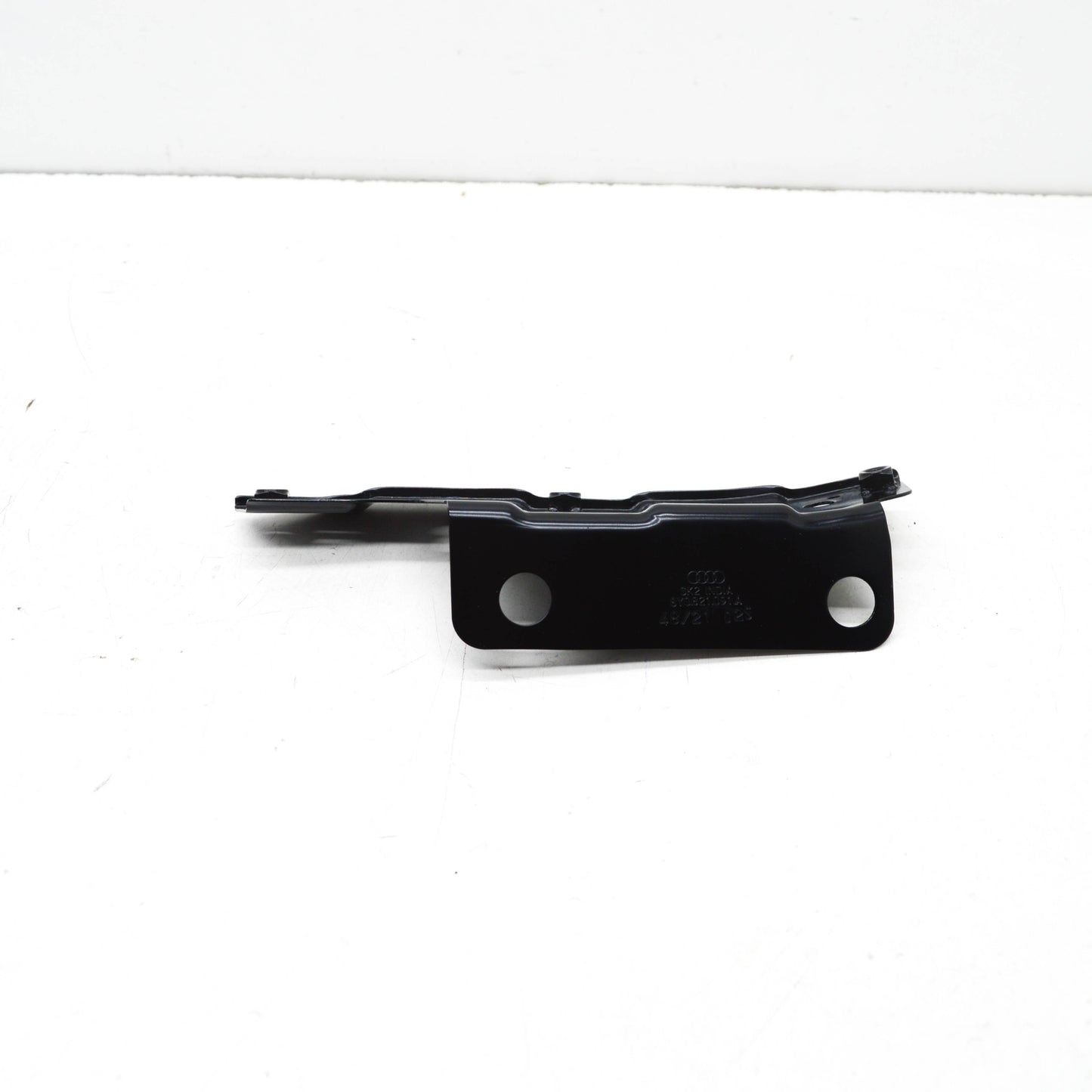 NEW AUDI A3 SPORTBACK 8Y FRONT LEFT FENDER HOLDER 8Y0821091A ORIGINAL