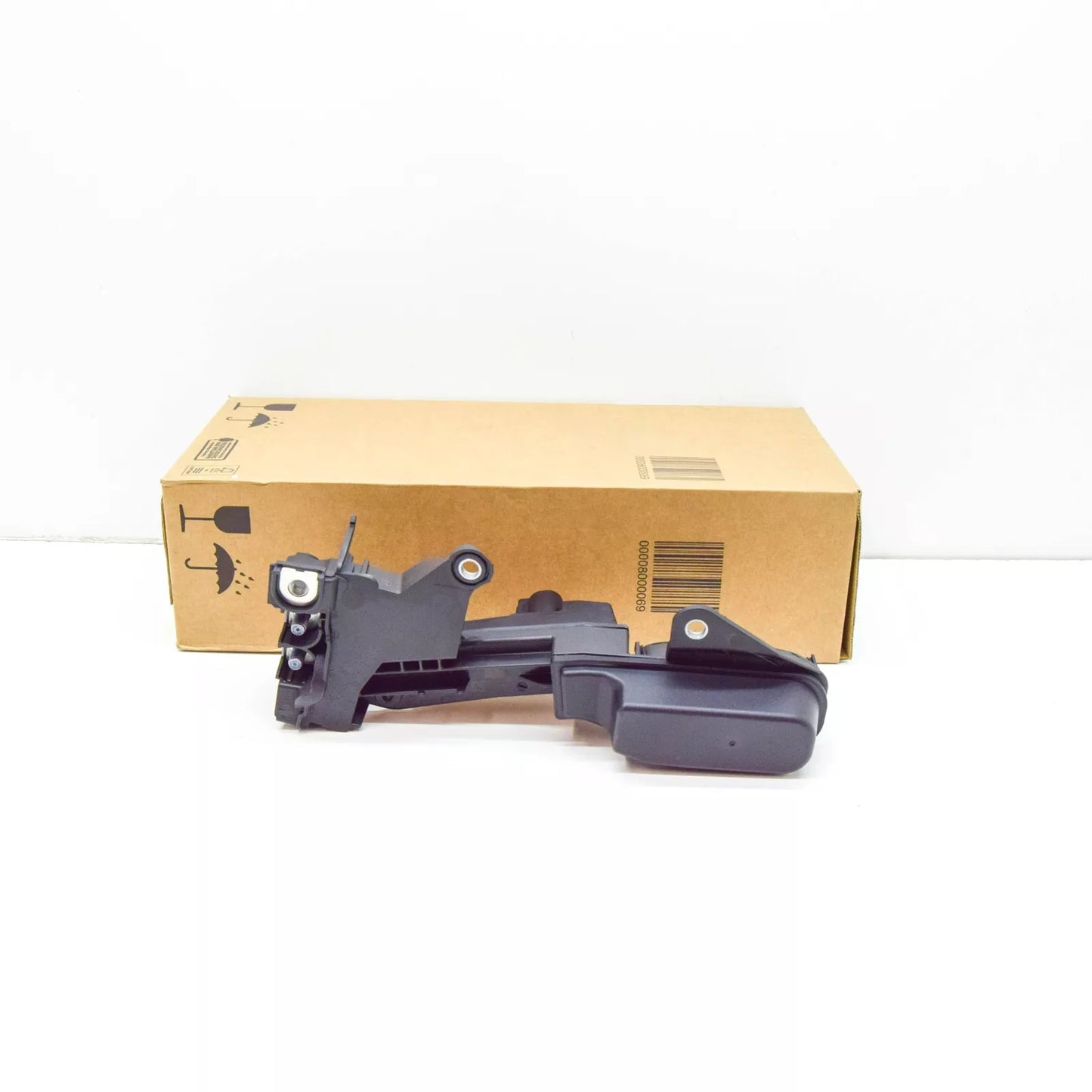 NEW BMW 3 G20 JUMP START BATTERY VOLTAGE TERMINAL 61146842526 ORIGINAL