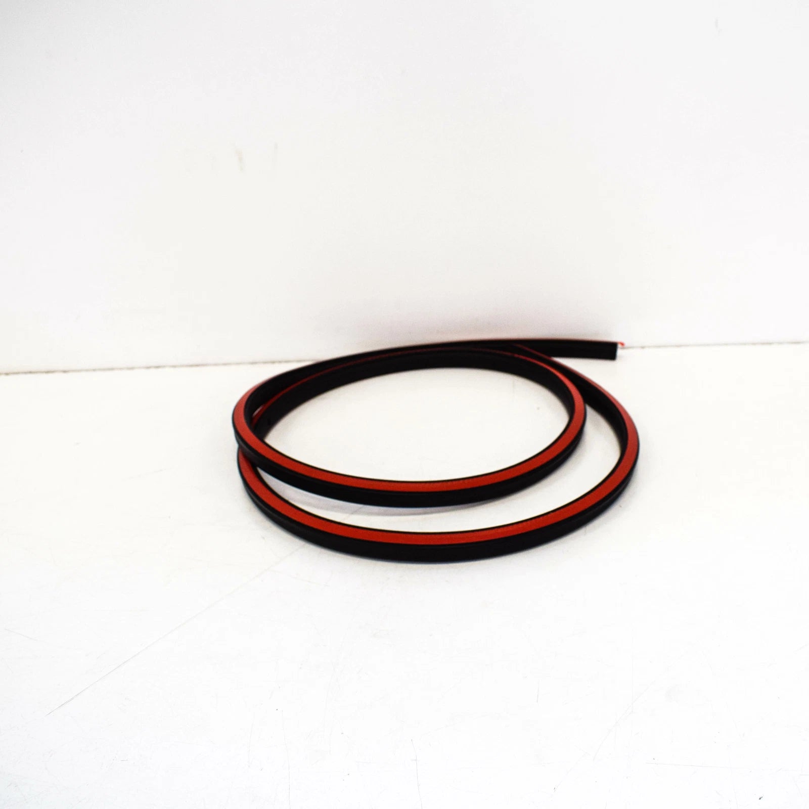 NEW AUDI TT MK3 FRONT RIGHT WEATHERSTRIP DOOR SEAL 8S0837911A