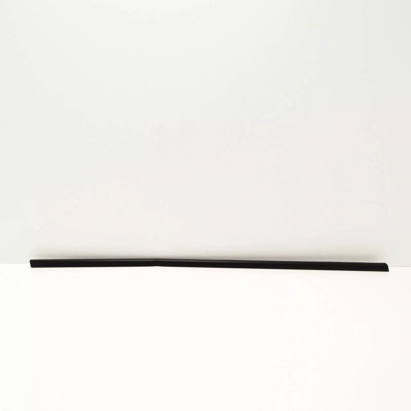 NEW BMW 3 E46 FRONT RIGHT DOOR WEATHERSTRIP 51338194708 ORIGINAL