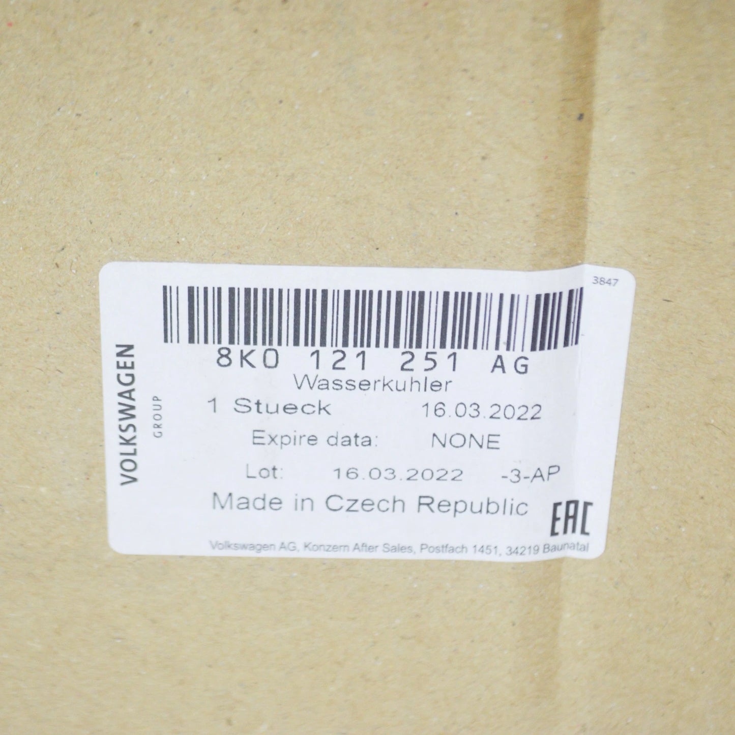 NEW AUDI A4 AVANT B8 ENGINE COOLANT RADIATOR 8K0121251AG ORIGINAL