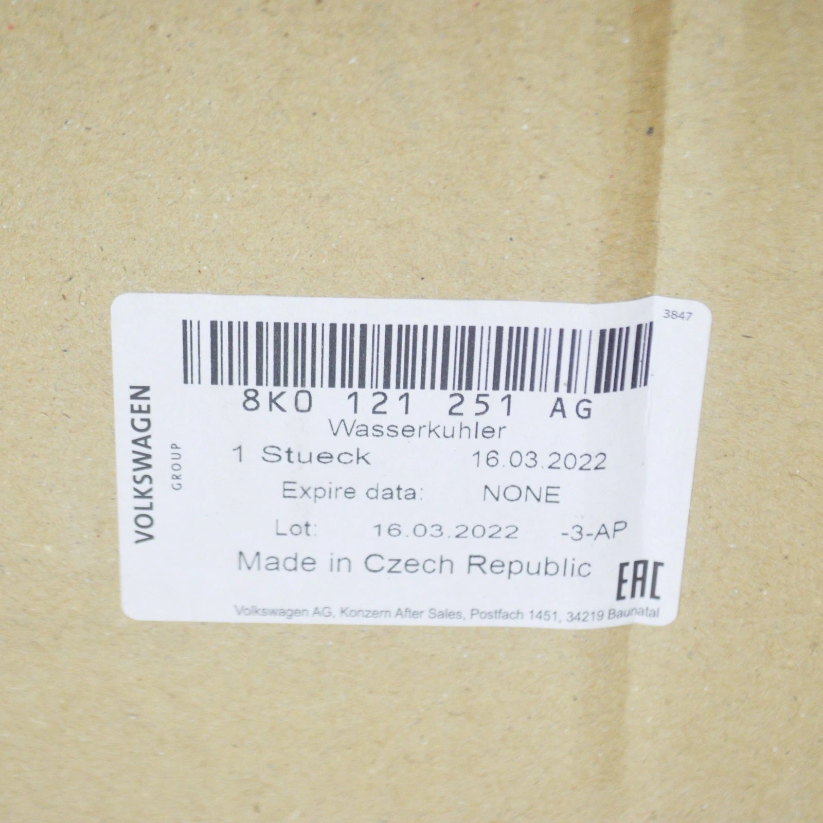 NEW AUDI A4 AVANT B8 ENGINE COOLANT RADIATOR 8K0121251AG ORIGINAL