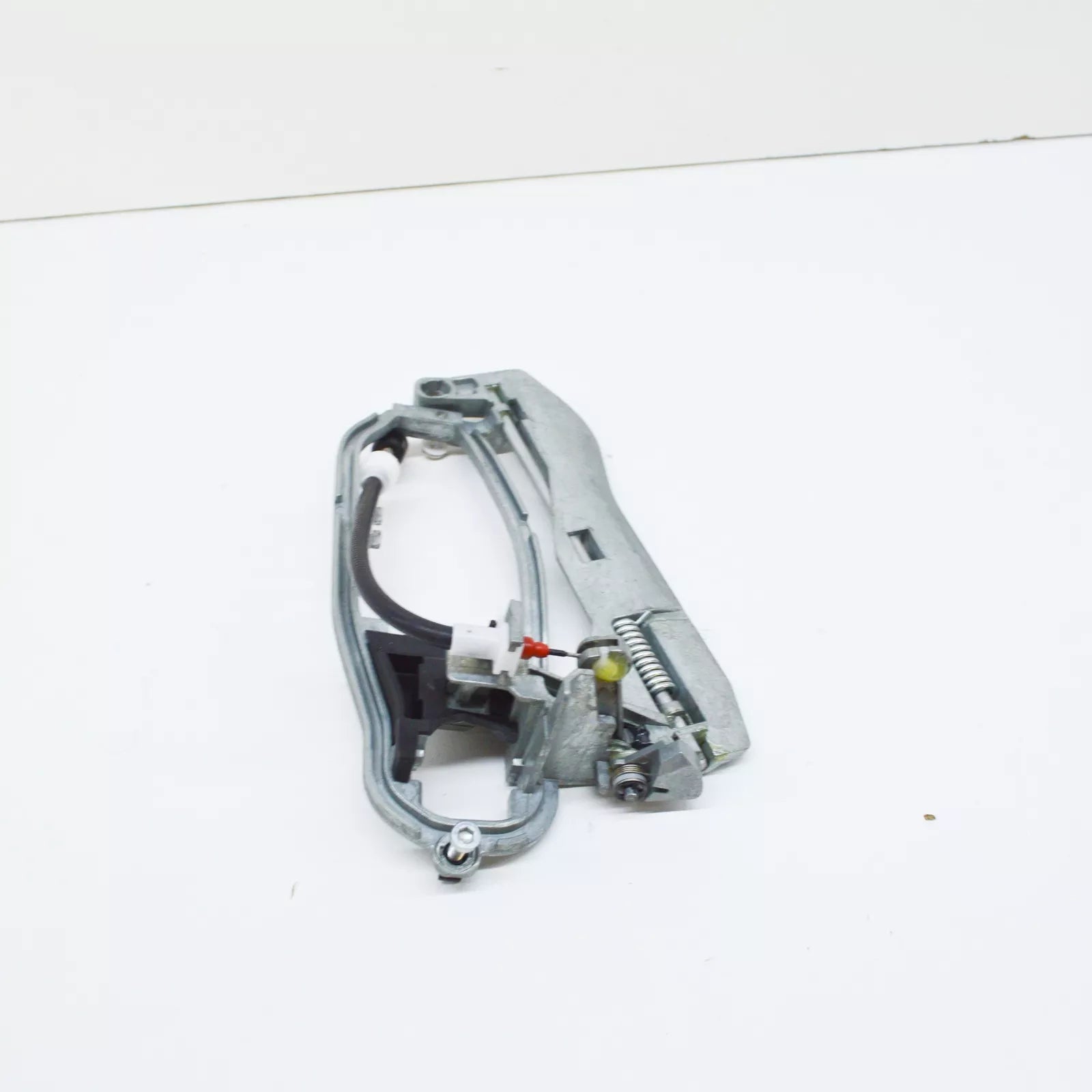 NEW BMW X5 E53 REAR RIGHT DOOR HANDLE COVER 51228243636 ORIGINAL